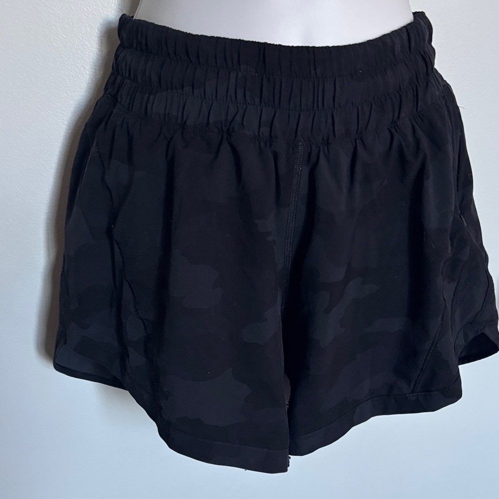 Lululemon Black camo print Women's Athletic Shorts